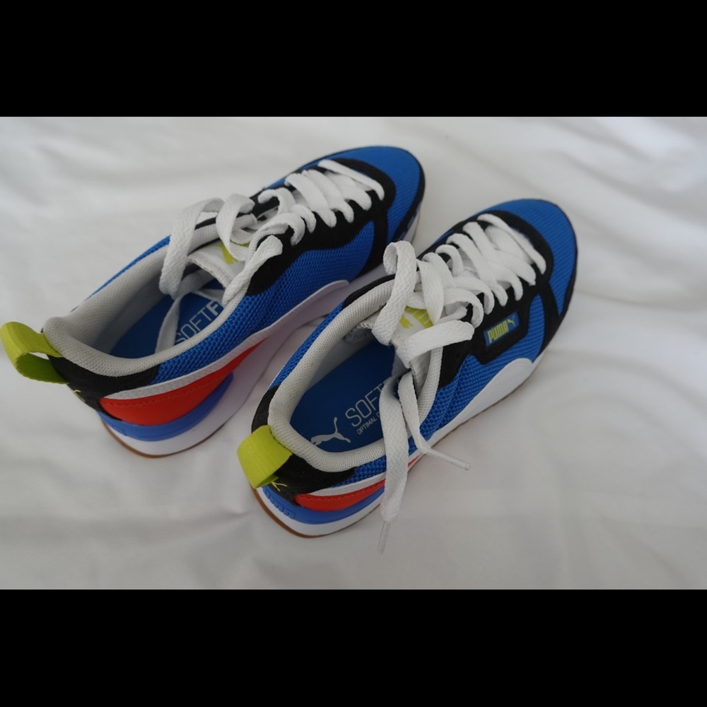 New. Puma R78 Sneakers